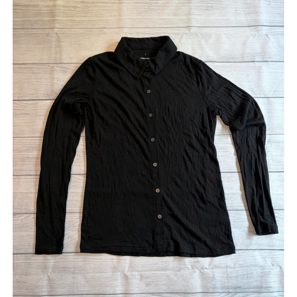 Everlane The Must Have Shirt in Butterluxe Button Up Womens S Black Basic